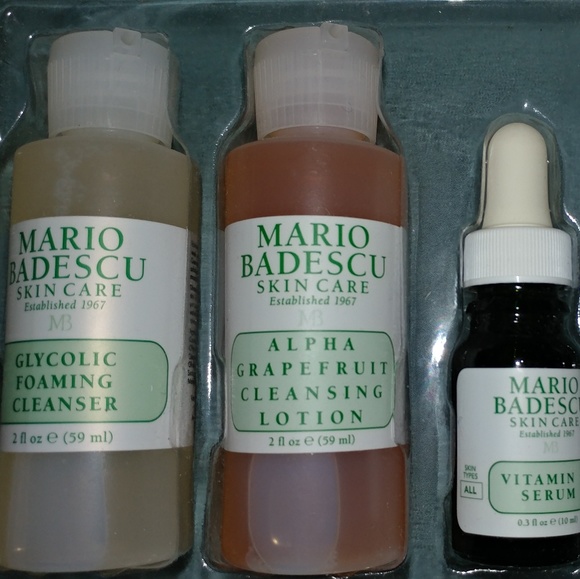 Mario Badescu skin care kit - Picture 1 of 2